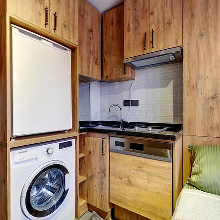 2023 Decoration, New Electonics, 50mbps Internet, Modern, Studio, 18m2, Location, 300 M To Bosphorus Стамбул